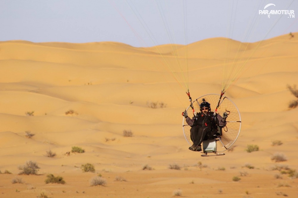 Du-paramoteur-dans-le-Sahara-paramoteur-16.jpg